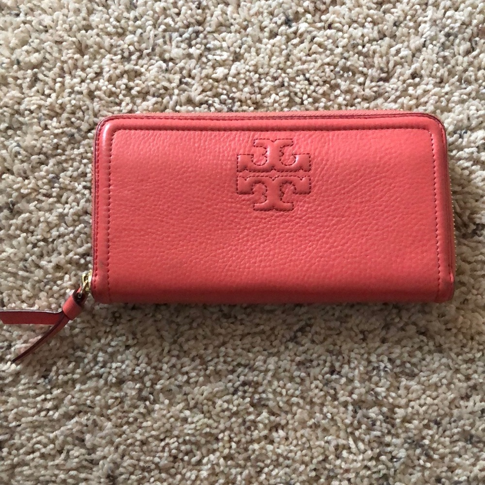 tory burch wallet